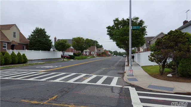 Cambria Heights, Queens • Century 21 Milestone